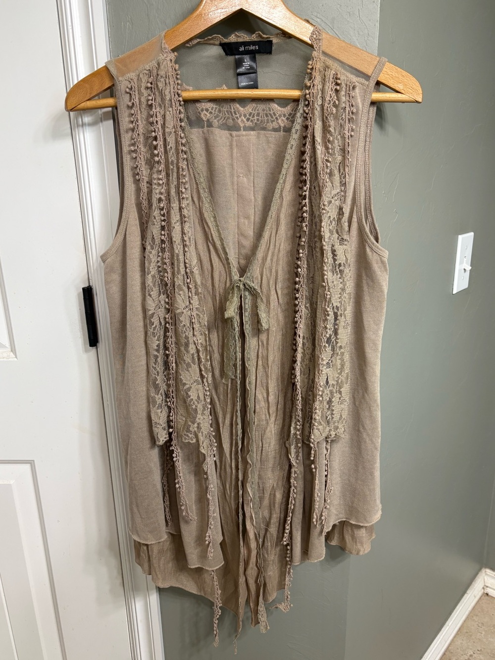 Ali Miles Taupe Lace-Trim Layered Vest
